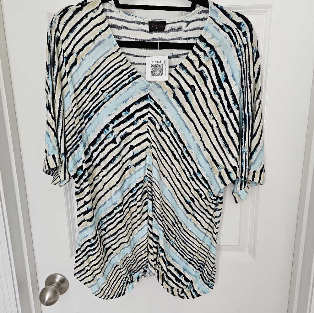Shelia Rose Short Sleeve